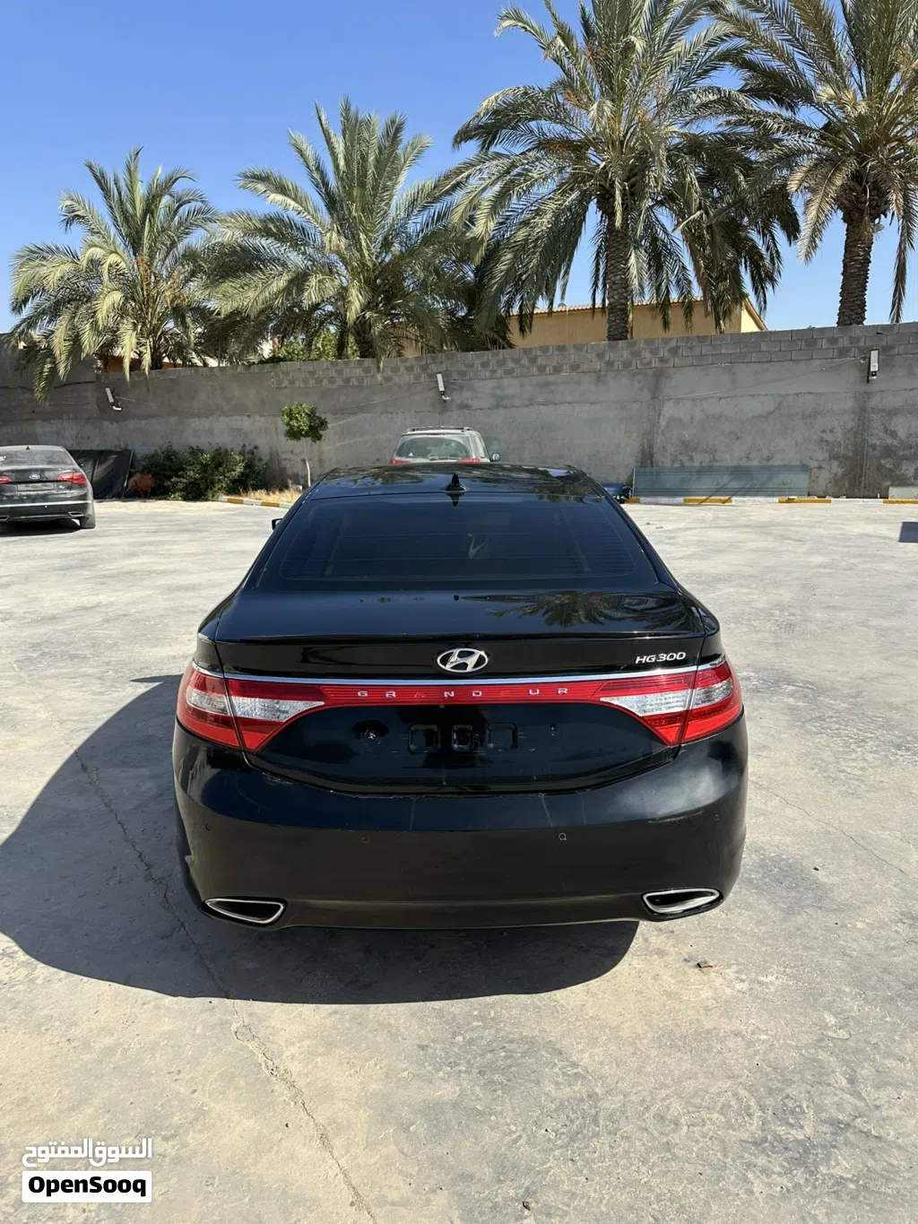 Hyundai Azera Standard