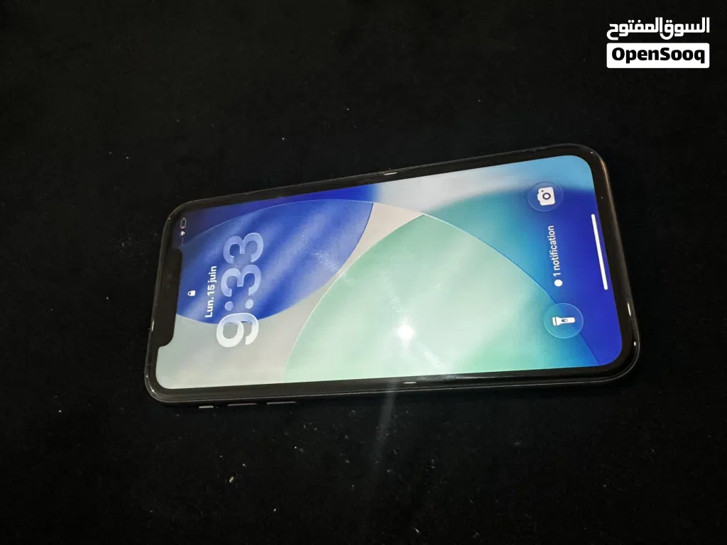 Iphone 11 , battery 82