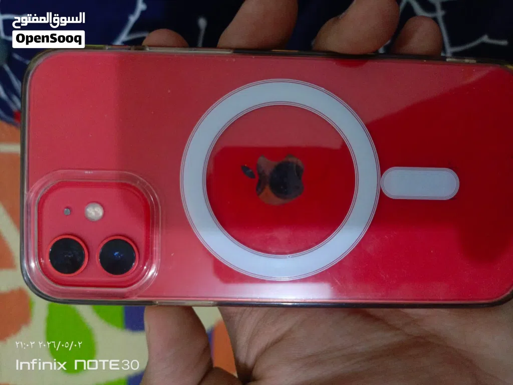 العادي iPhone 12
