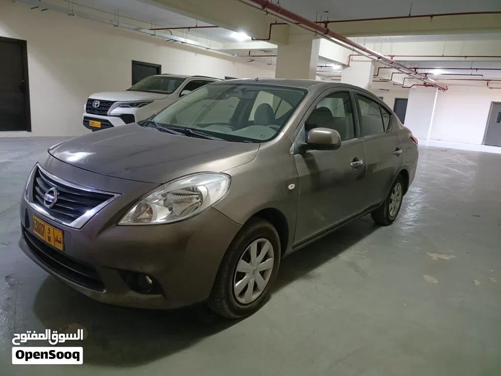 Nissan Sunny Standard