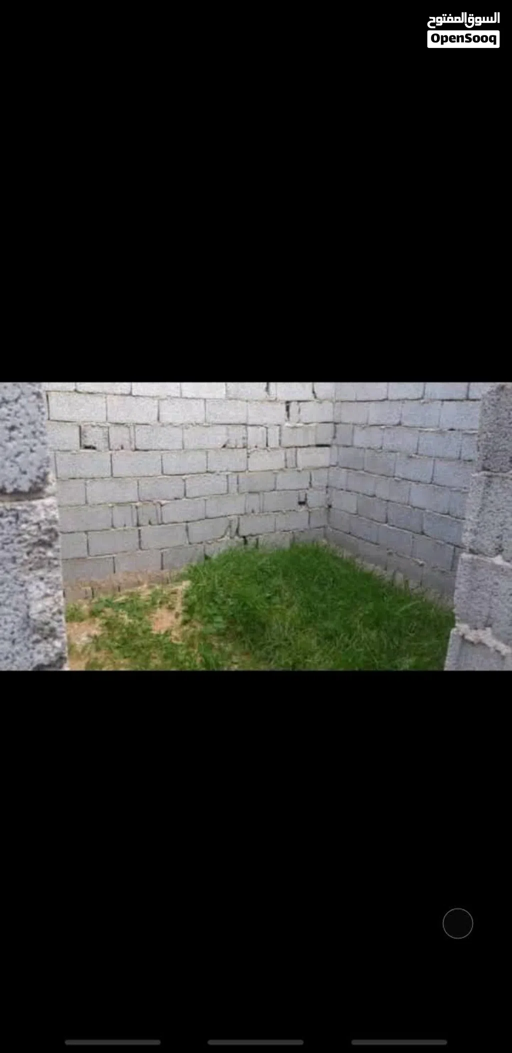 قطعة ارض وجهتبن للبيع فيها ستوديو مش كامل حي سكاني في لطفه قبل محل سند علي قطران من جهتين مقابل زمزم