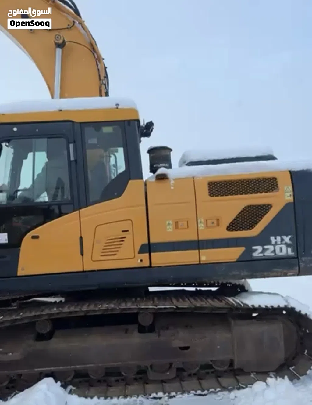 حفار هونداي HX220حالتها ممتازة استراد المانيا كاش بعد التخفيض590الف دينار