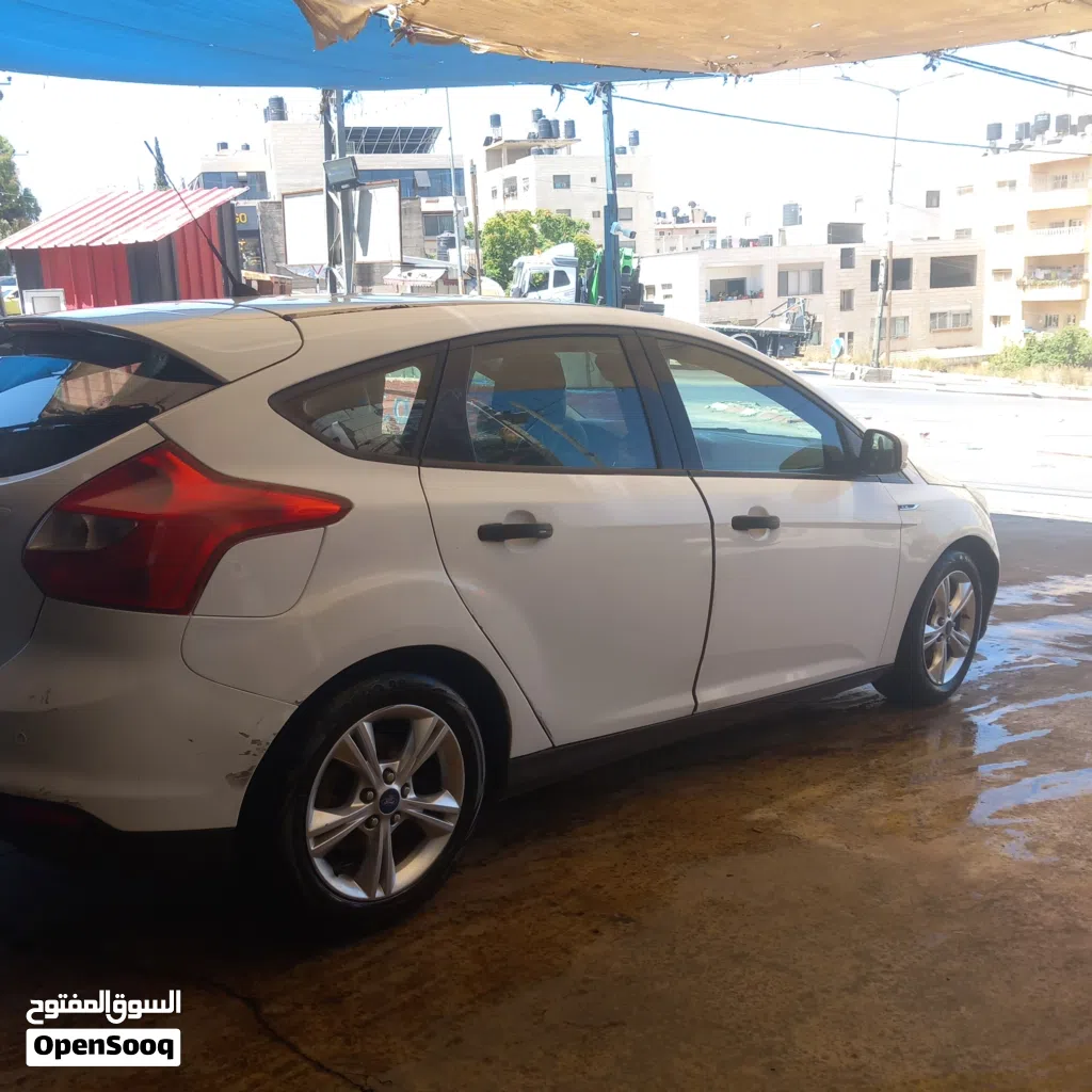 فورد فوكس Standard