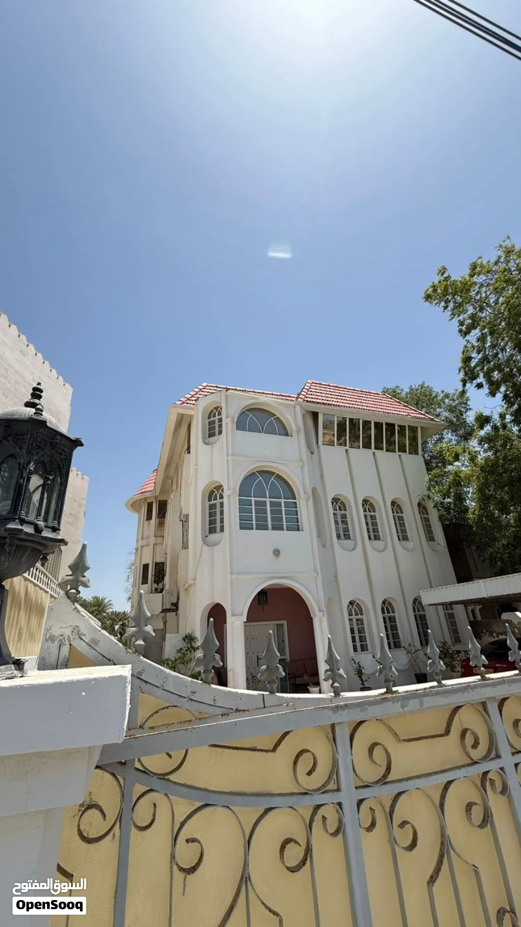 (House For Sale Qurum) منزل للبيع القرم