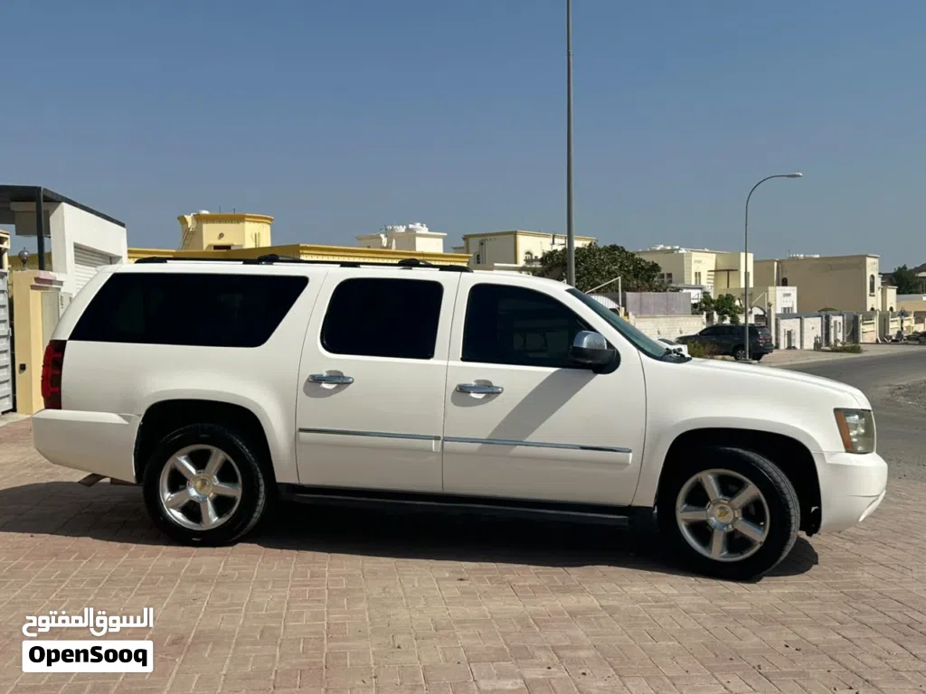 Chevrolet Suburban Premier