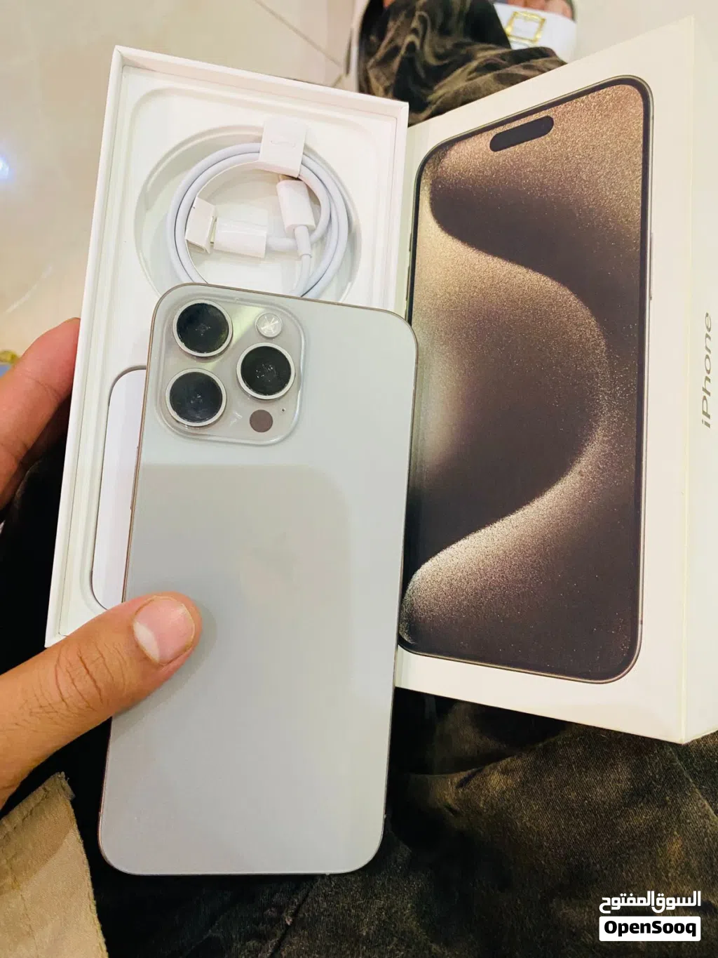 Iphone 15 pro max (Natural Titanium)