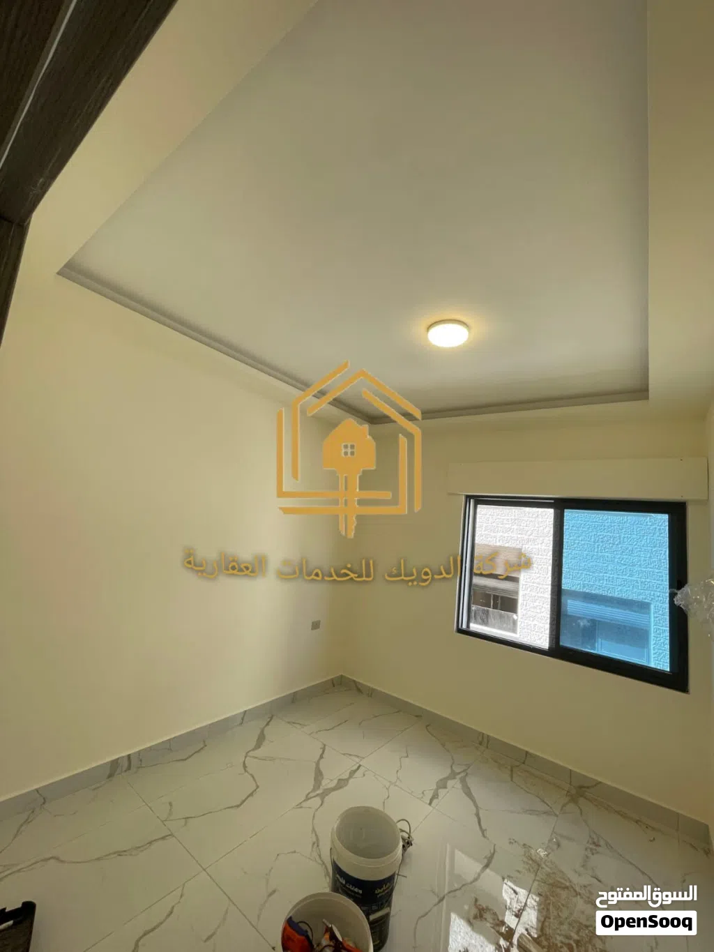 شقة * فارغة * لم تسكن * قرب الخدمات *