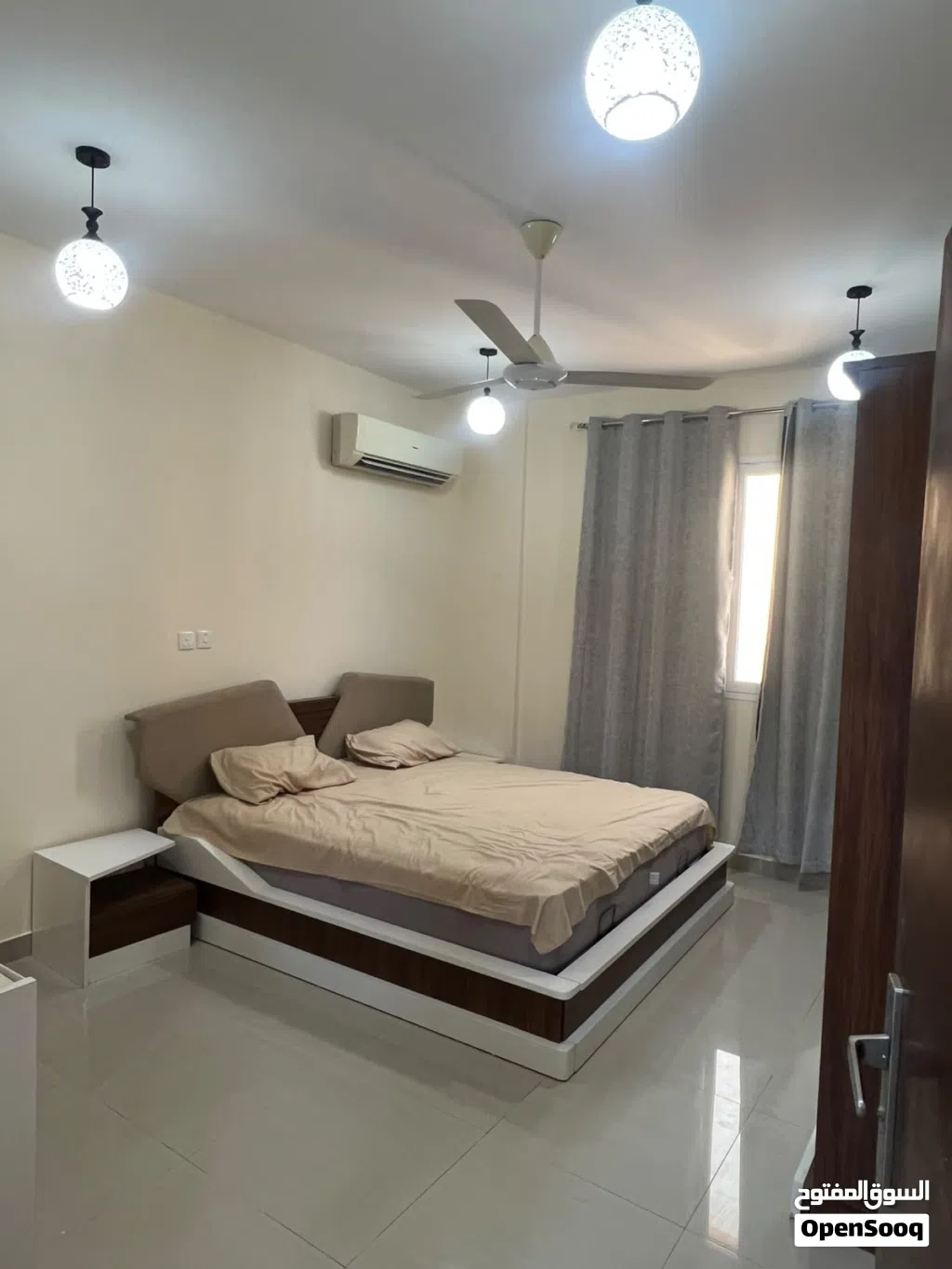 شقة مفروشة للإيجار في القرم Furnished Apartment for Rent in Qurum