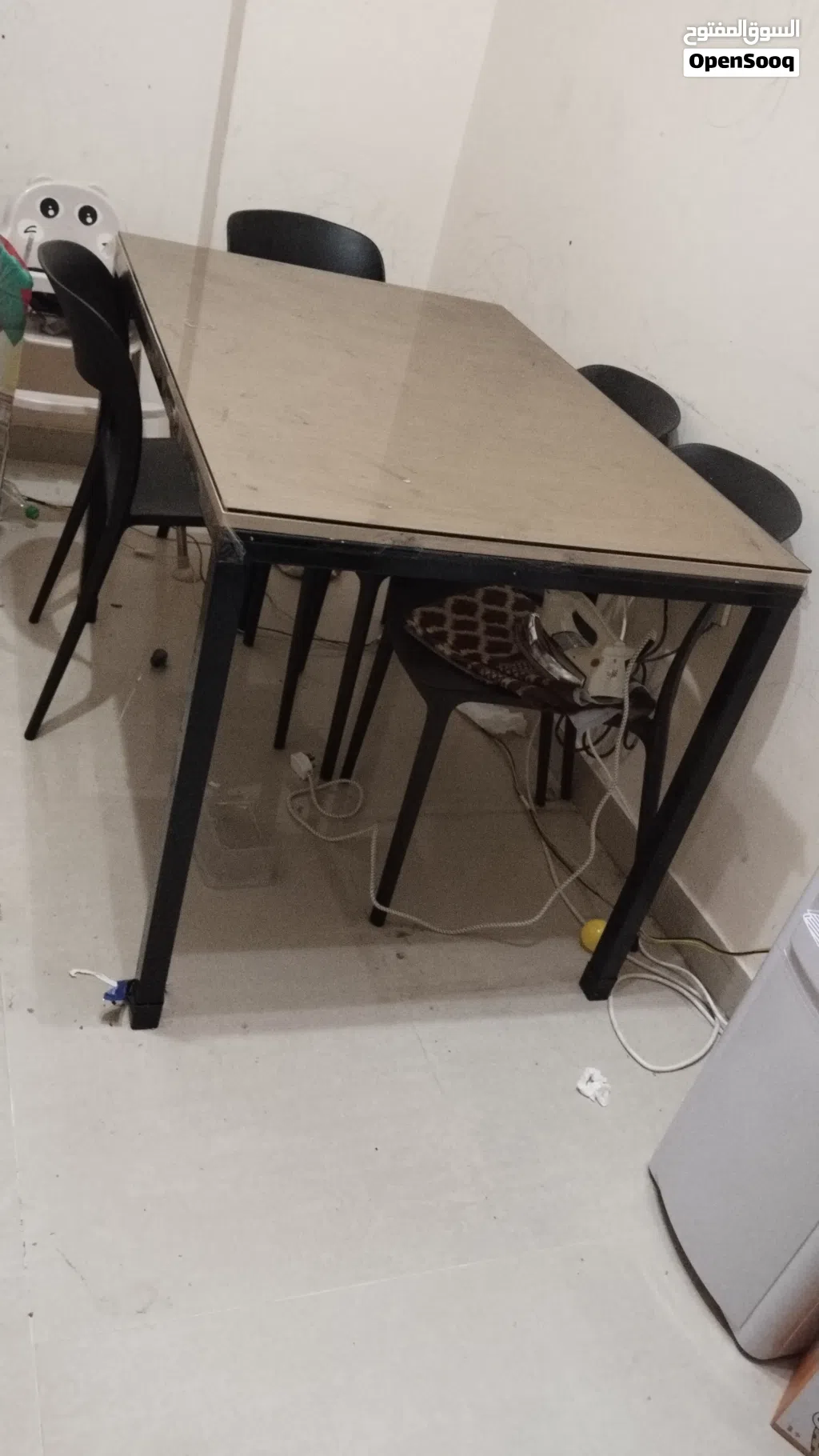 dinning table with 6 chairs