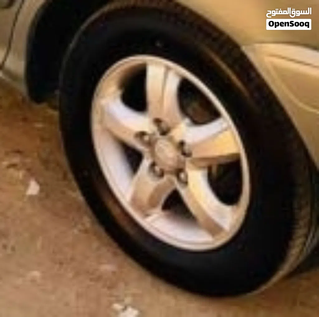 للبيع ديسكوا واطار هونداي رقم 15/65/215