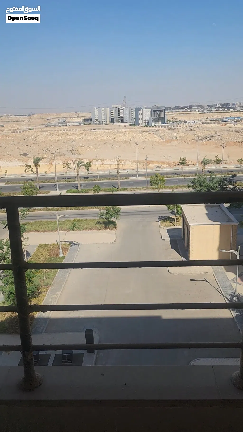شقة للبيع المقصد 121 متر بأوفر بسيط بحرى امامي تطل علي الجامعة الكندية مباشرة