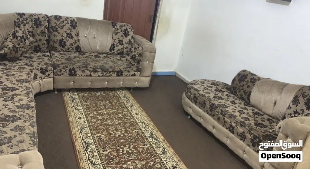 طقم كورنر للبيع بسعر 100