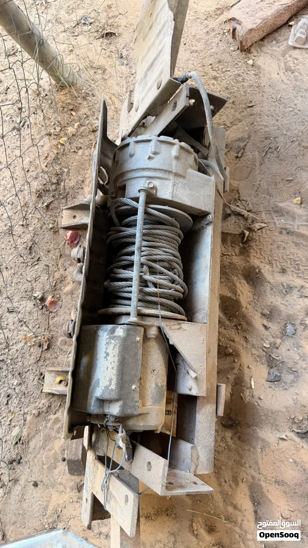 ونش نيسان مع قاعده