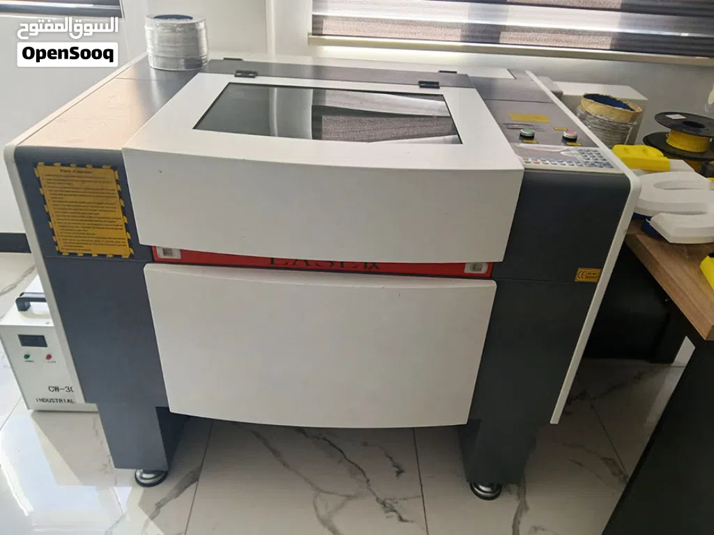 إعلان بيع ماكينة ليزر CO2