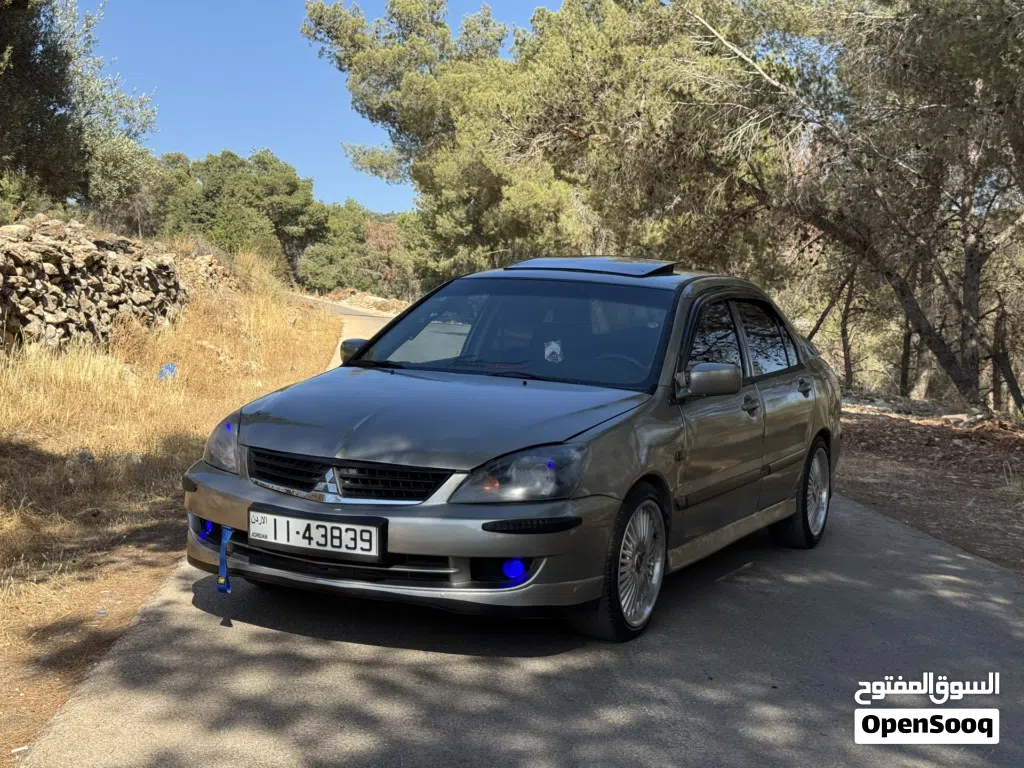 ميتسوبيشي لانسر GLX