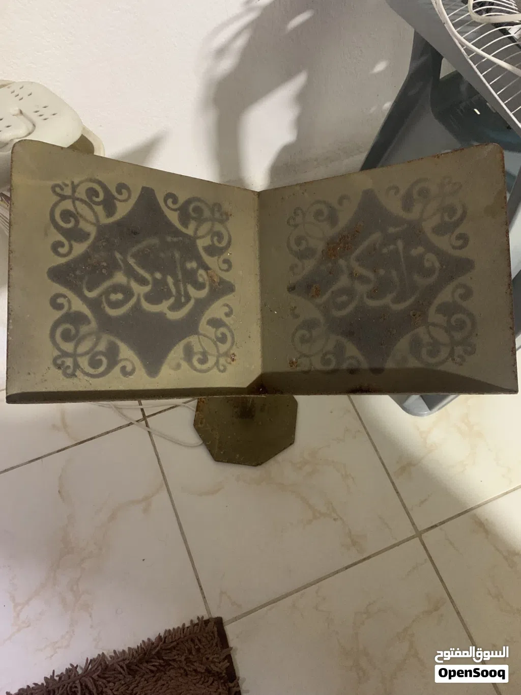 ستاند /حامل : قرآن الكريم
