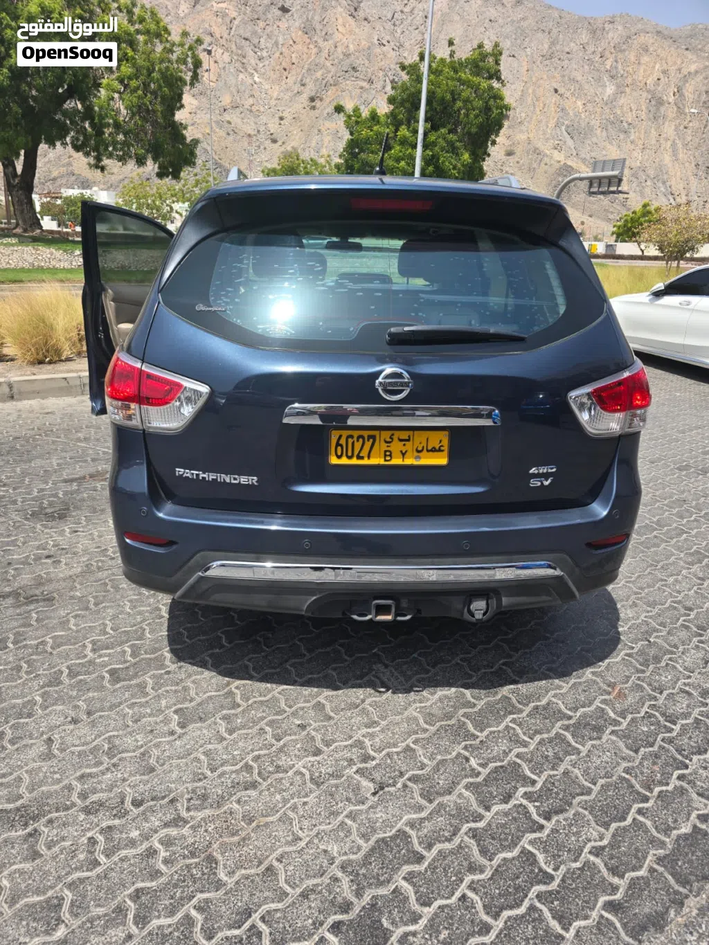 Nissan Pathfinder SV