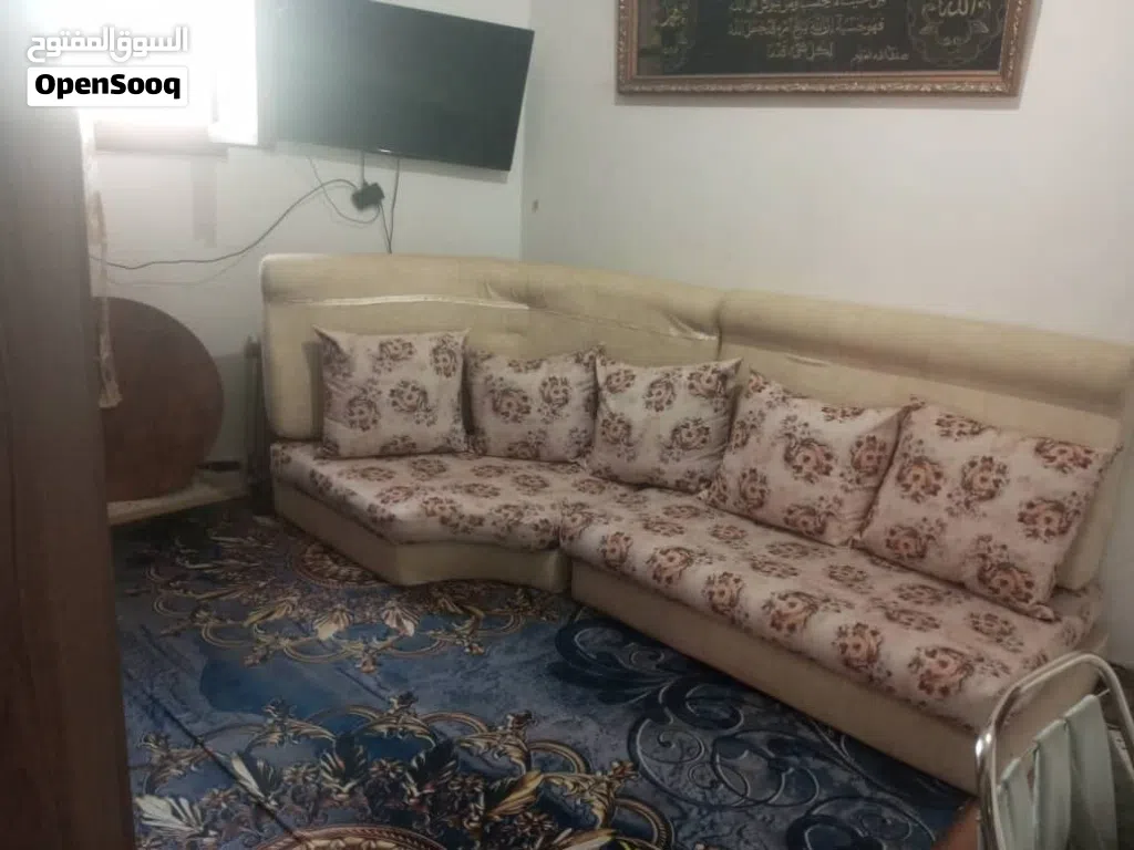 جلسة او كنبة حرف U