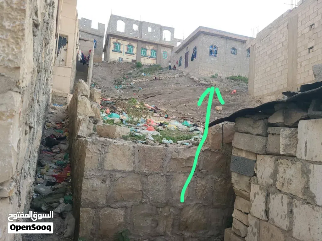 بيت مسلح غرفتين ومدبخ وحمام تبه نزيه للجار البورزان