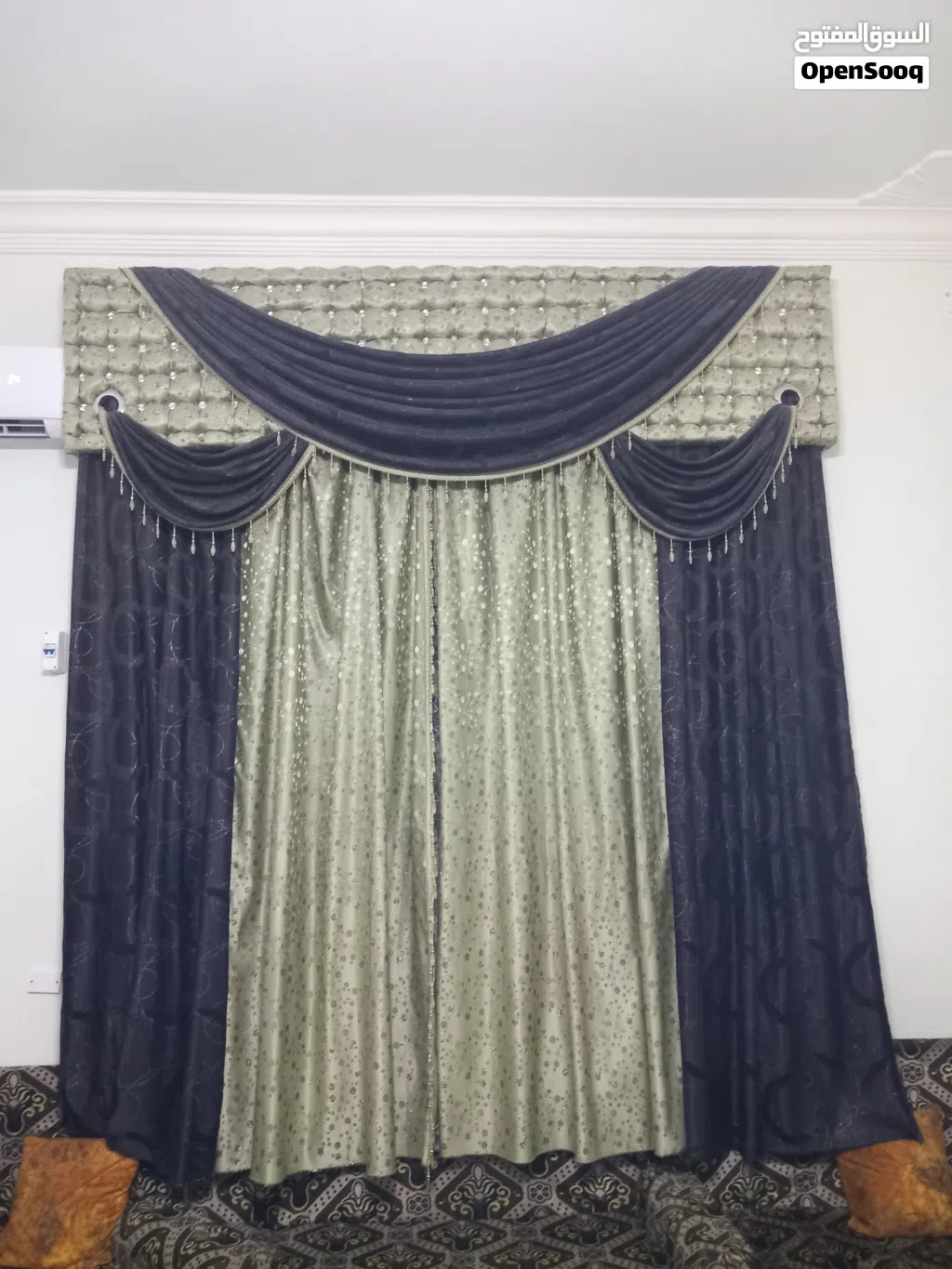 ستار مستعمل بحالة ممتازة