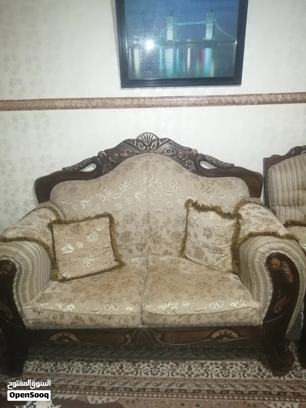 طقم كنبايات للجلوس.للبيع