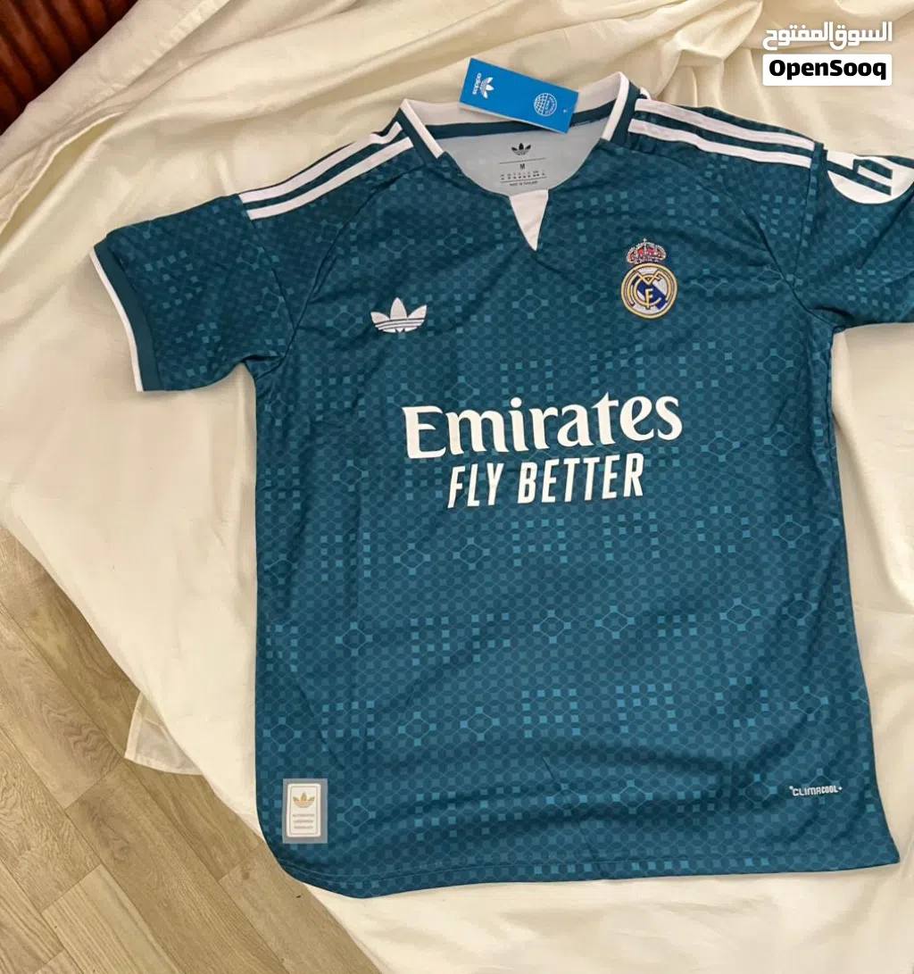 ملابس رياضيه