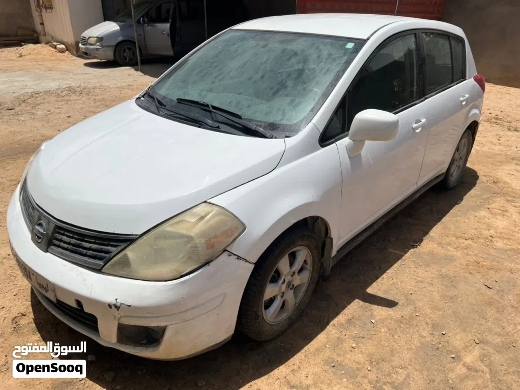 Nissan Versa Standard