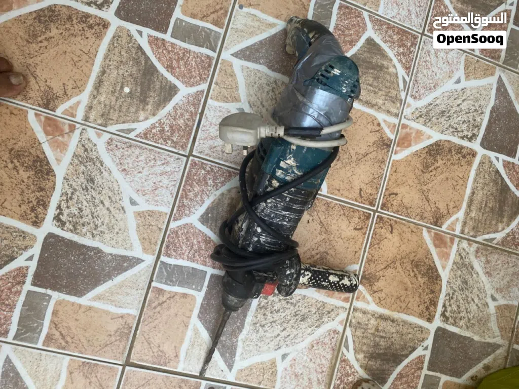 اداة للحفر هيليتي