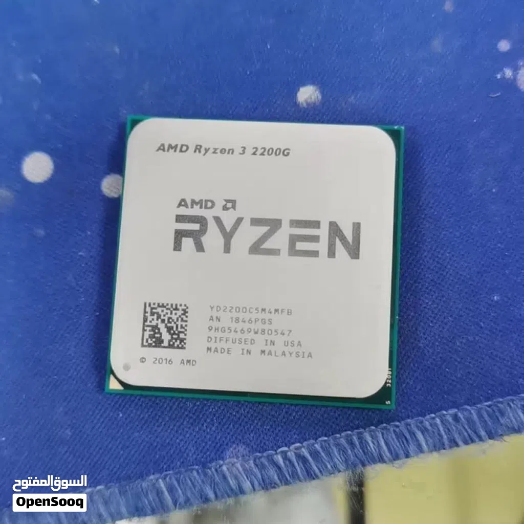 معالج Ryzen 3 2200G (نظيف)