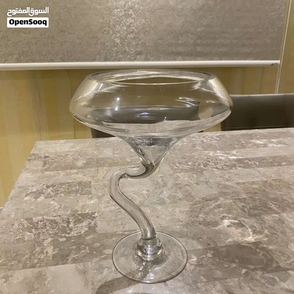 Elegant Grande Martini Glass Vase – 16 Sculptural Clear Glass Centerpiece For sale