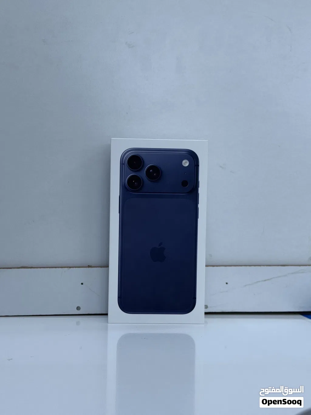 iPhone 17 pro Max 256 GB brand new Arabic rated outstanding