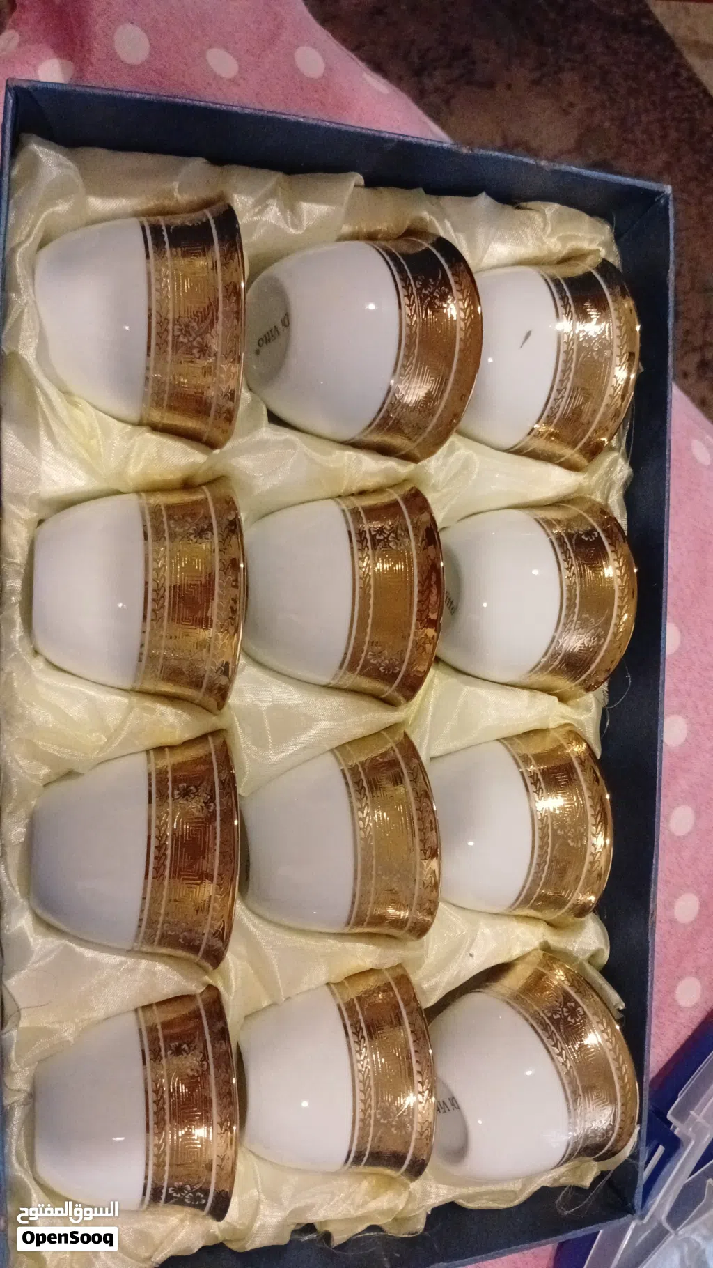 فناجين قهوة و فناجين شاي