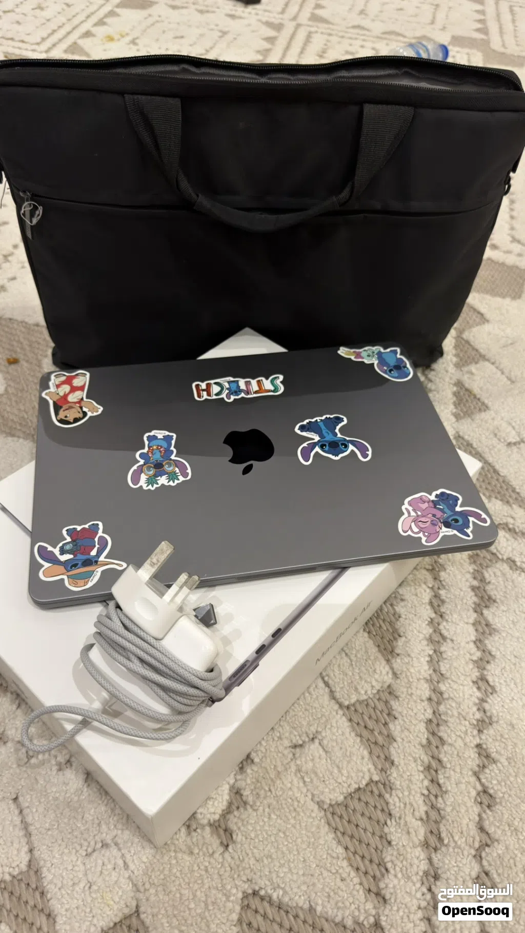 للبيع: MacBook Air M2 2022