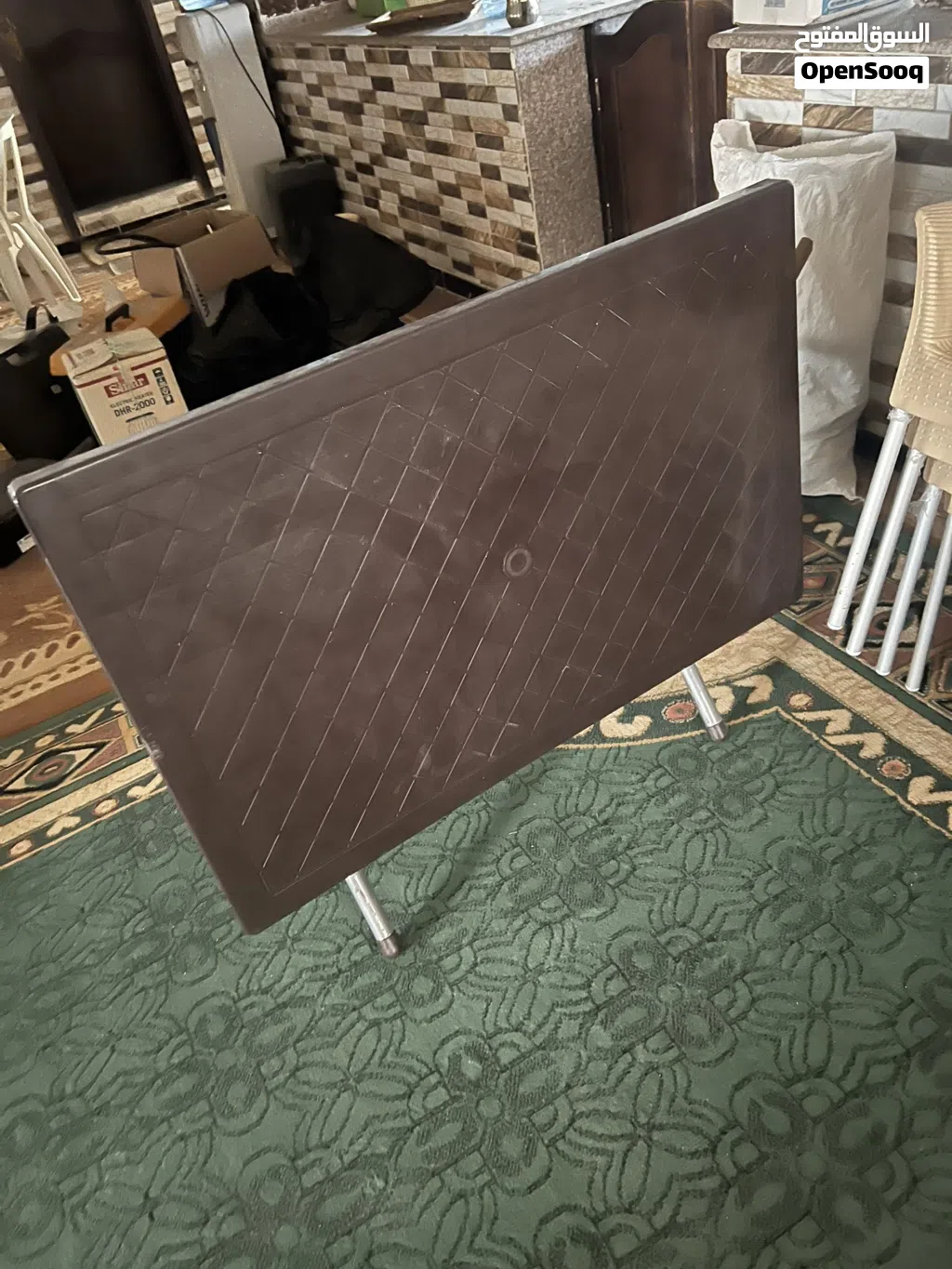 طاولة سفره متوسطه