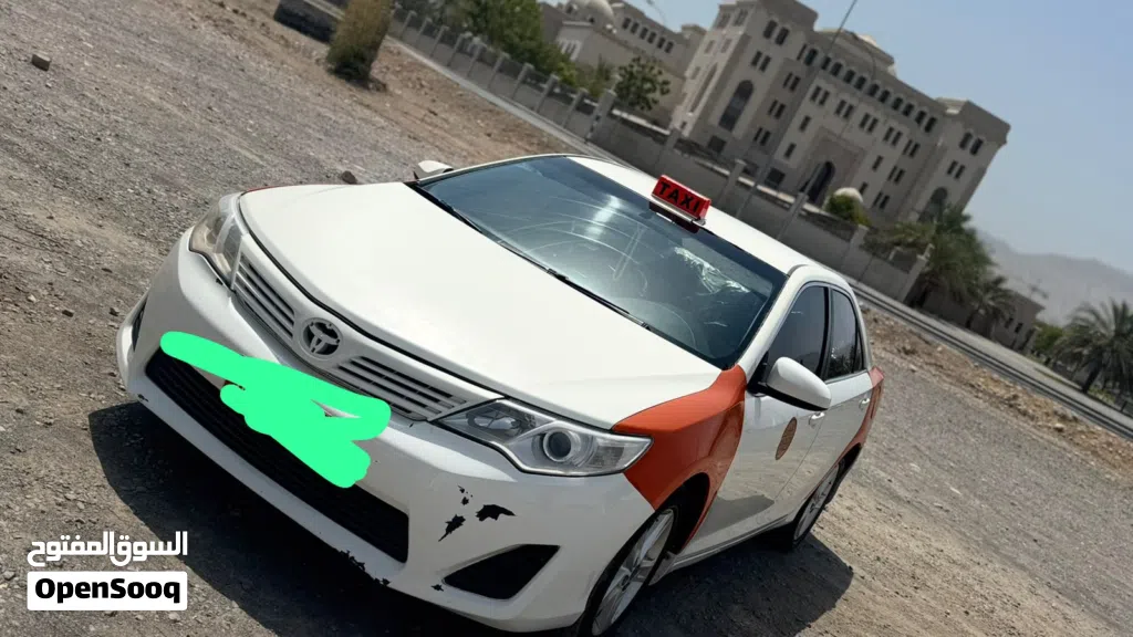 تويوتا كامري LE