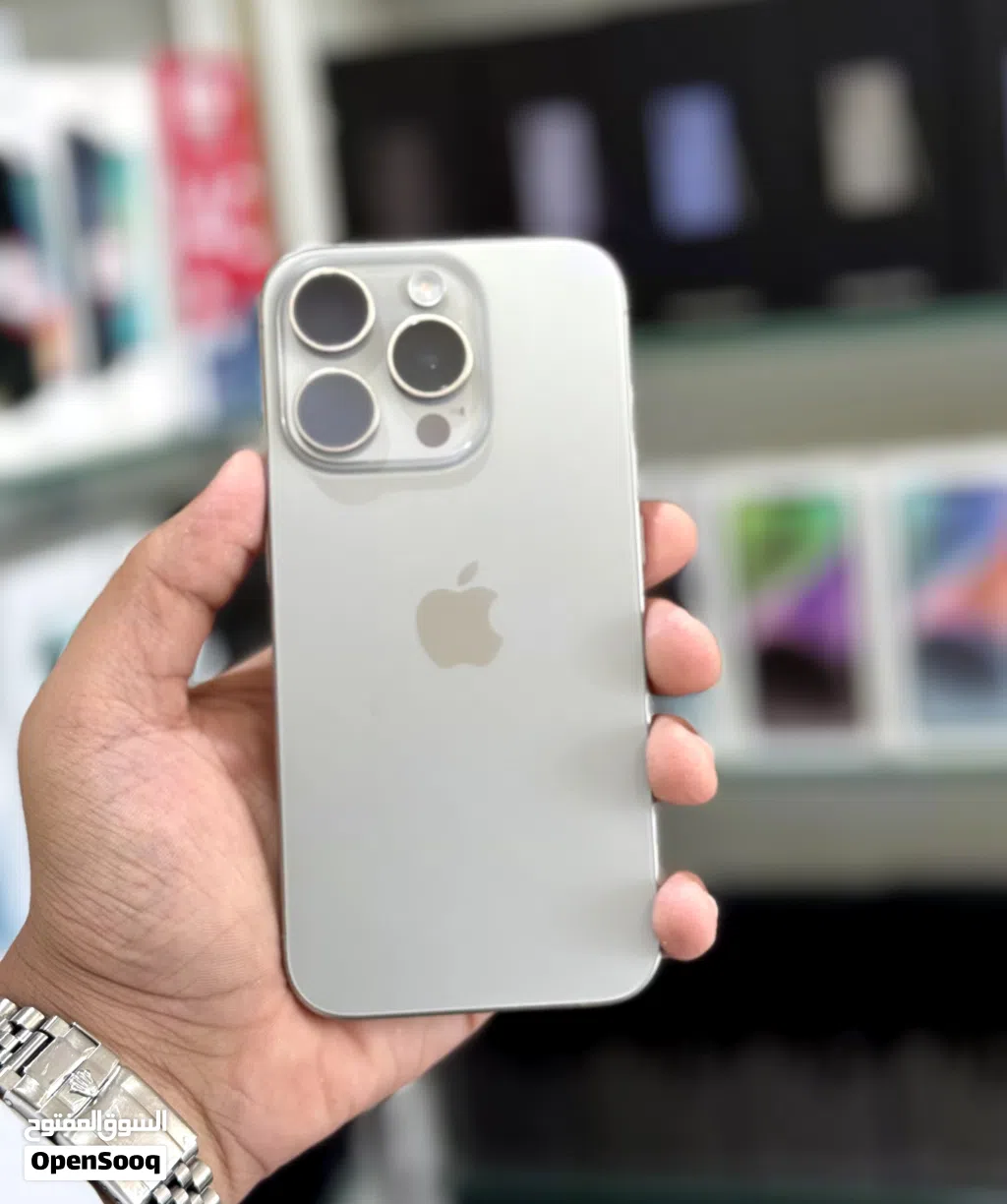عرض خااص : iPhone 15 pro 128gb مع ضمان هاتف بحالة الوكالة نظيف جدا بدون اي مشاكل مع هديا و ملحقات