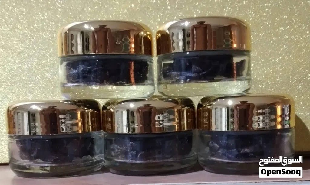 للبيع بخور وعود ودهن عود ولبان ومعمول ولبان معطر ومرشات ونقصات وتوزيعات وهدايا مناسبات واعياد