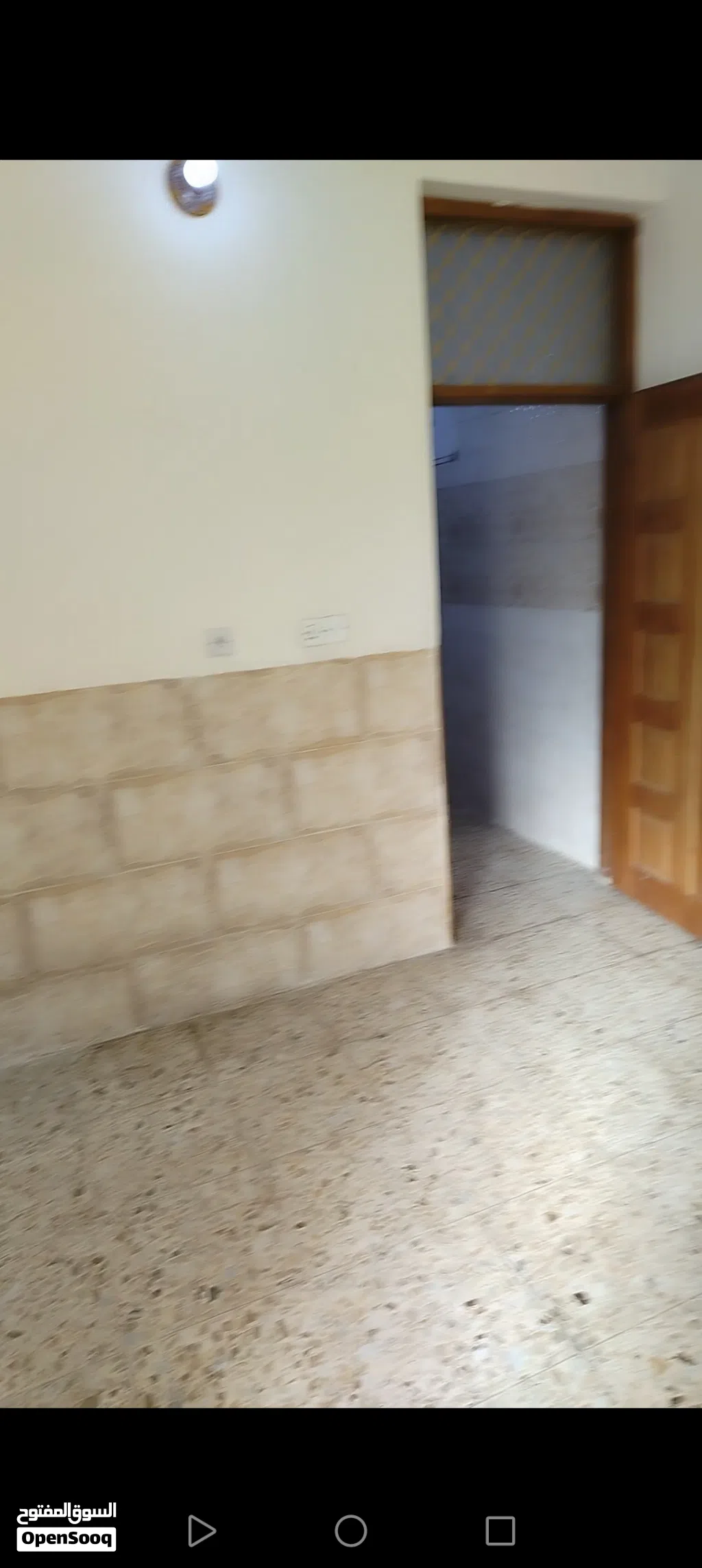 السلام عليكم شقق سكنية جديدة وحديثة للايجار مساحة الشقة 55 متر العنوان كمب الارمن خلف ت