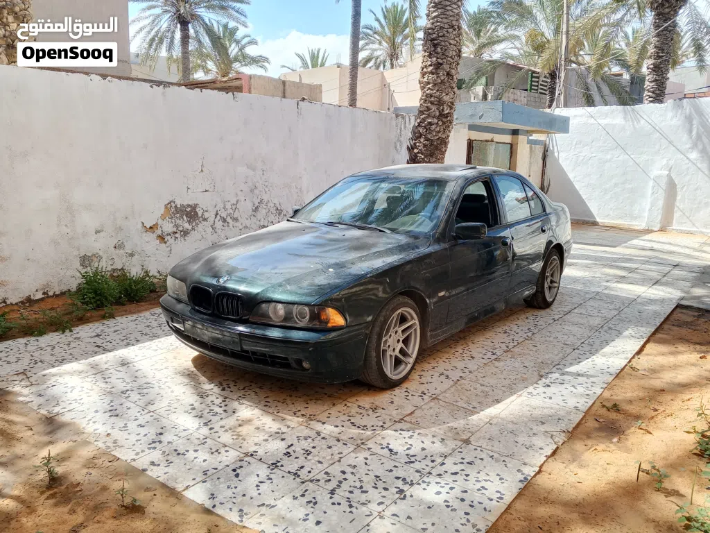 بي ام دبليو الفئة 5 528