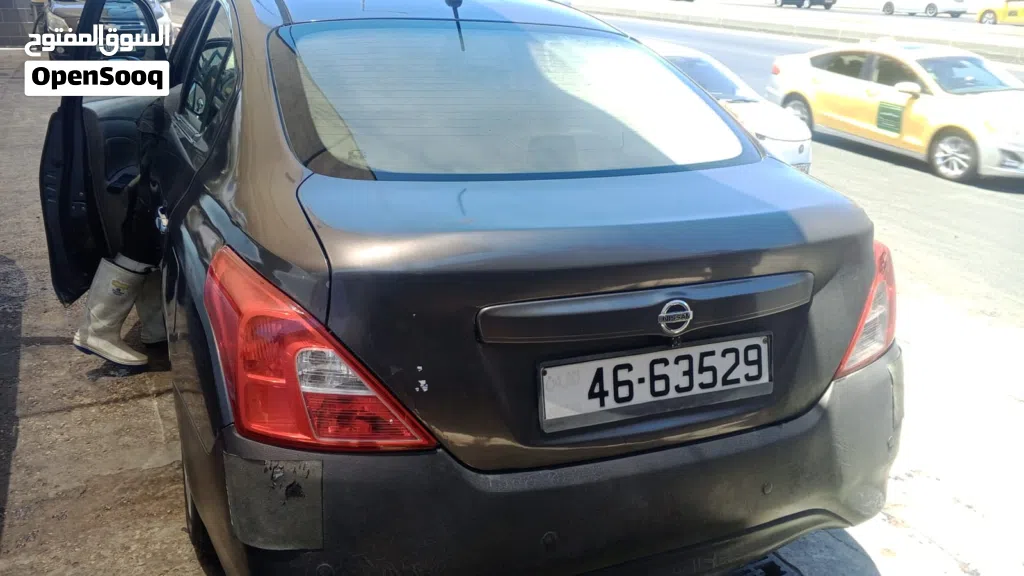 Nissan Sunny Standard