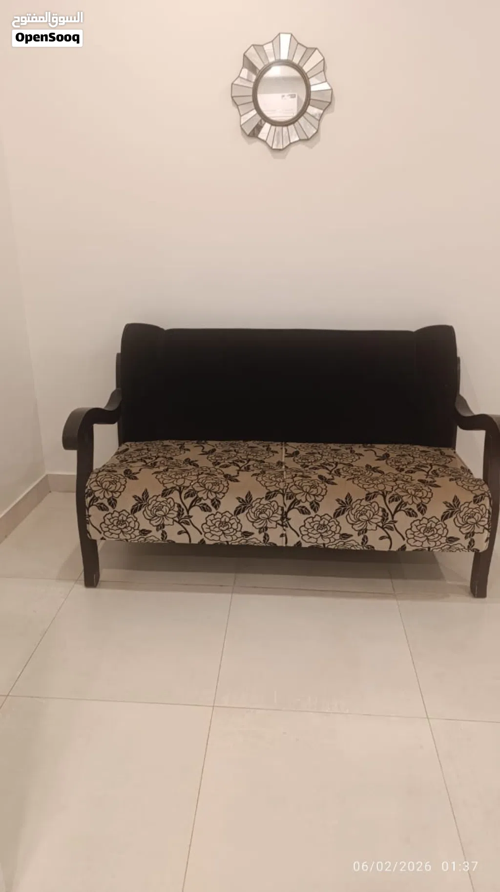 طقم كنب قطعتين بحالة ممتازة للبيع