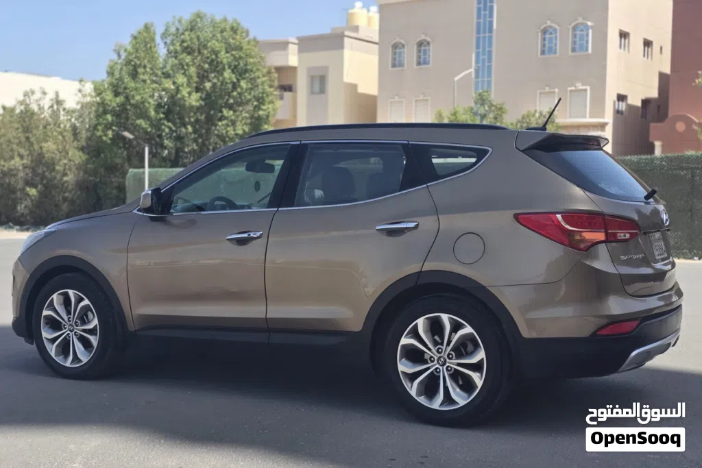 Hyundai Santa Fe GLS Top