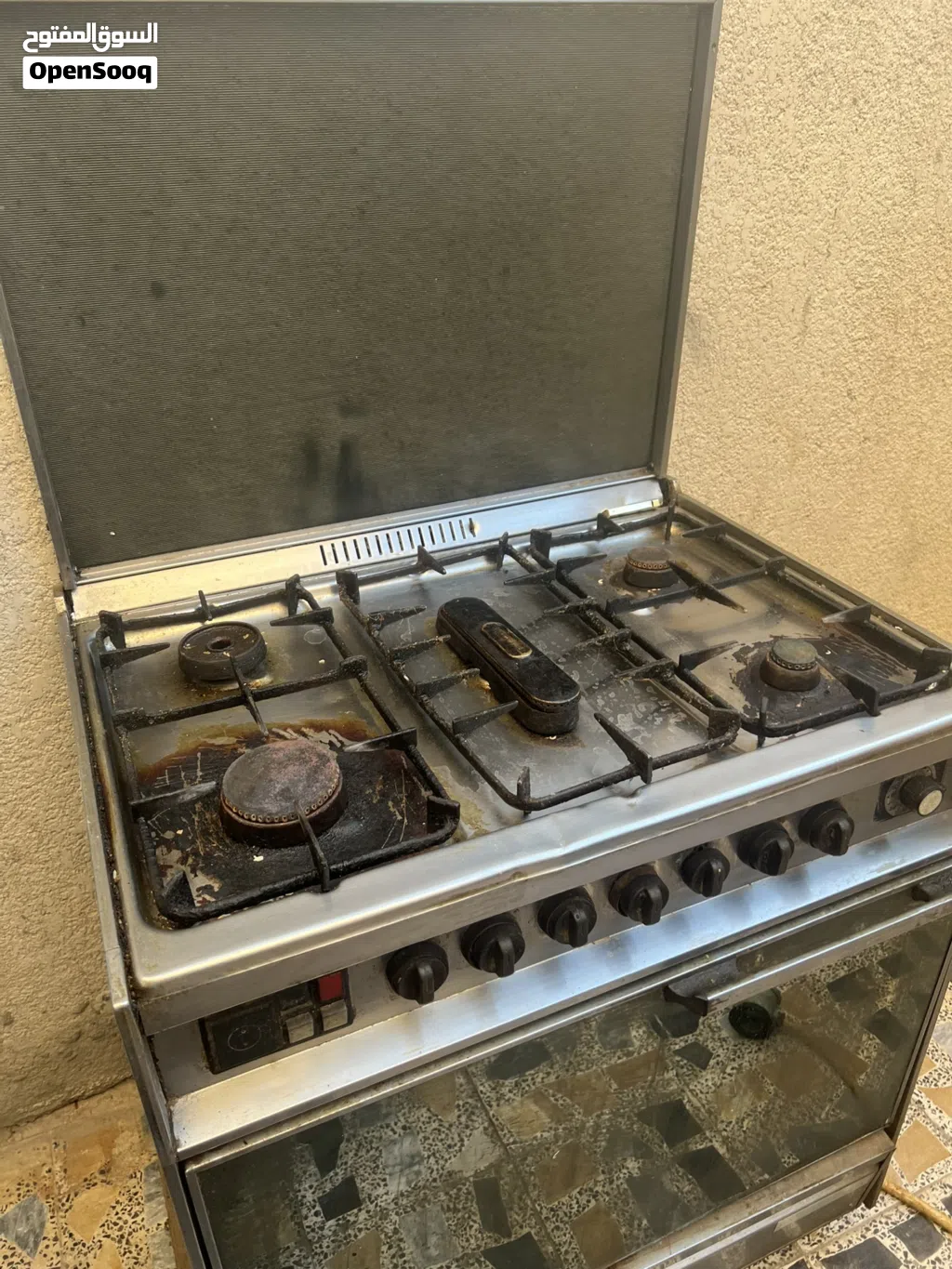 طباخ خمس عيون