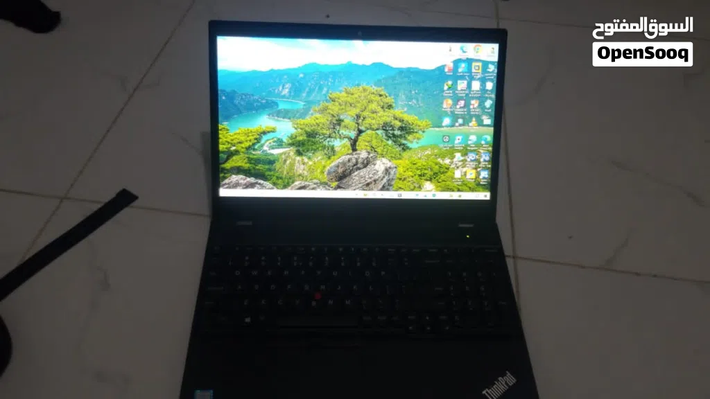 لابتوب. للبيع