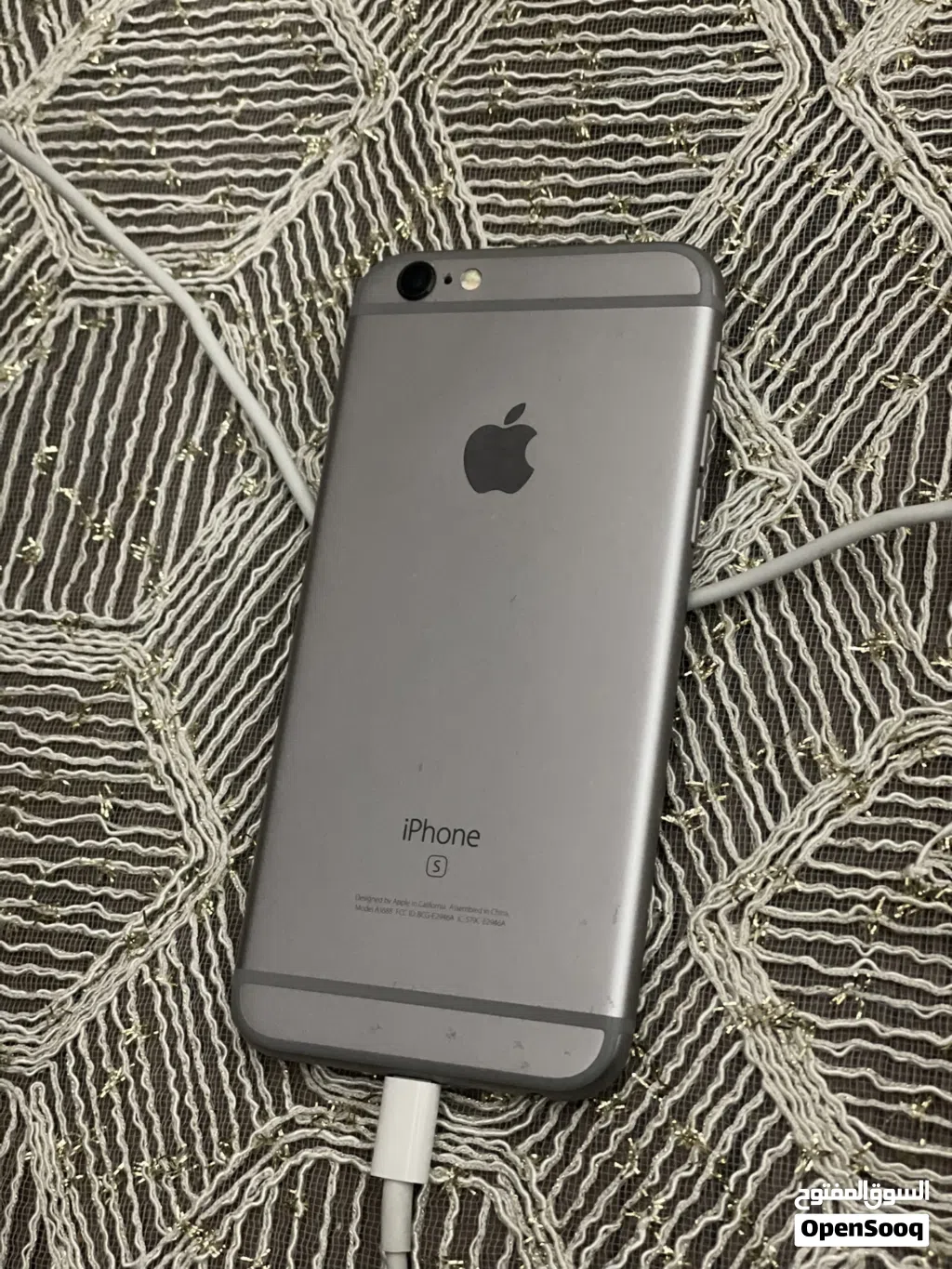 ايفون 6s اصلي ربي يبارك عيب لا جهاز استعمال نظيف