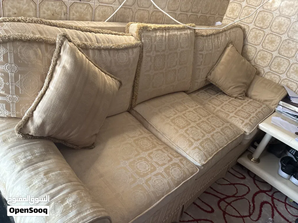 كنبه شبه جديده
