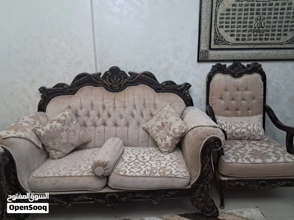 طقم كنب خشب حاله جيده