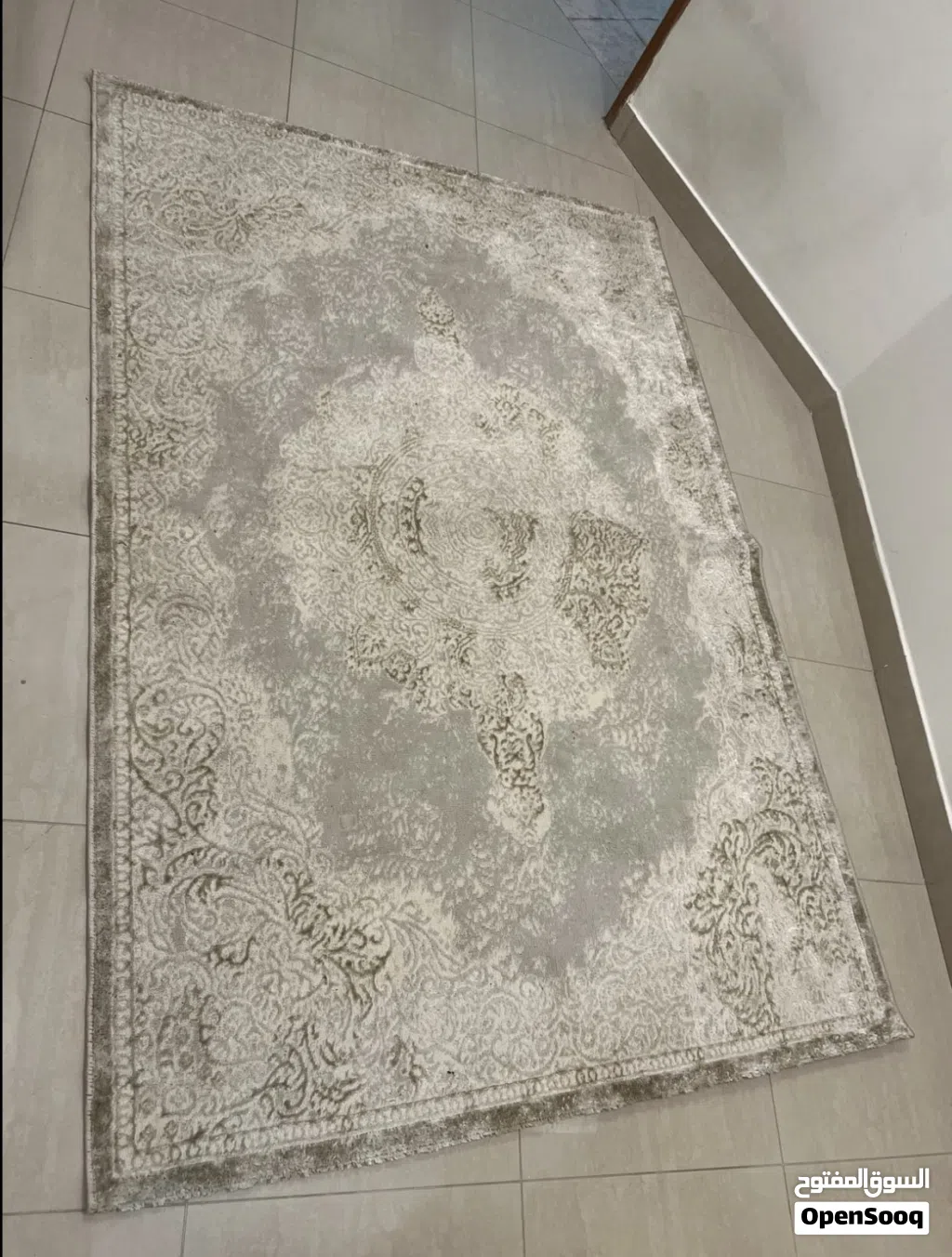 سجاده مقاس 220x150 cm لون بيج ناعمه كالجديده بحاله ممتازه