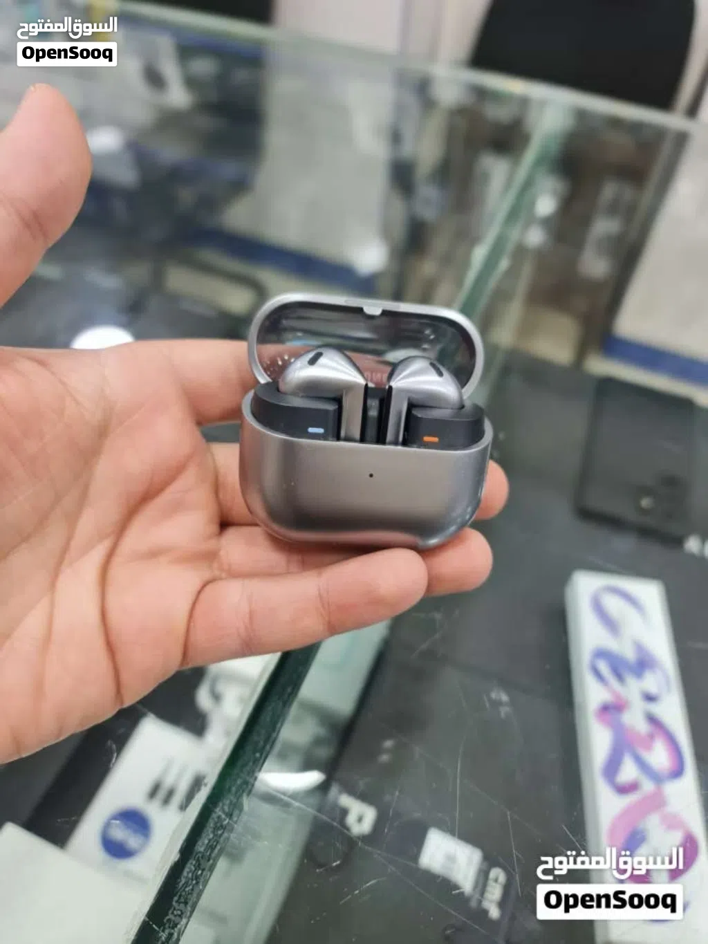 Samsung Buds 3 بحالة ممتازة جدا بسعر مميز