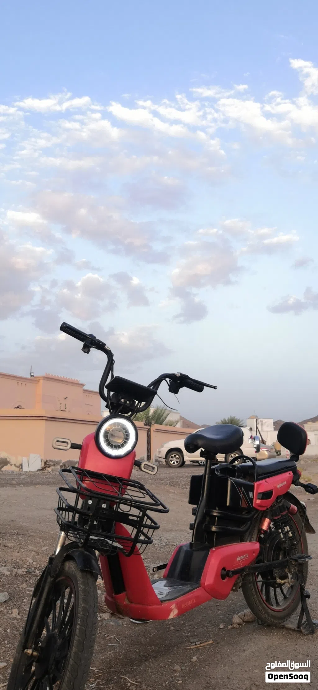 دراجة كهربائية للبيع الدارج نضيف فقط يحتاج بطاريه.